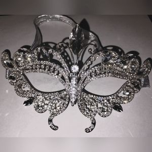 Silver rhinestone masquerade ball eye mask
